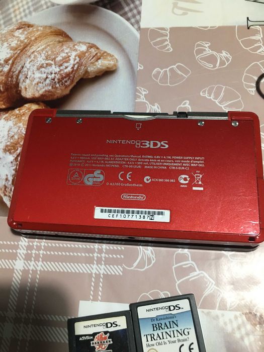 nintendo 3ds cu 3 jocuri