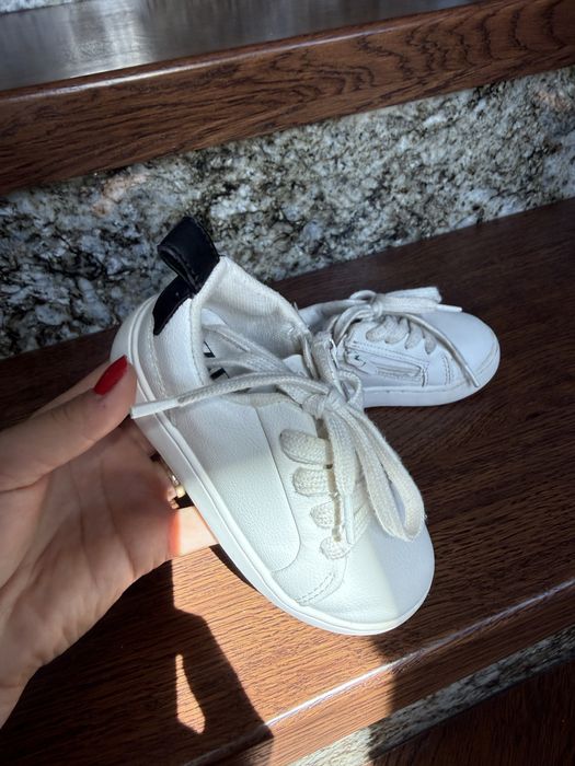 Sneakers Zara marimea 22