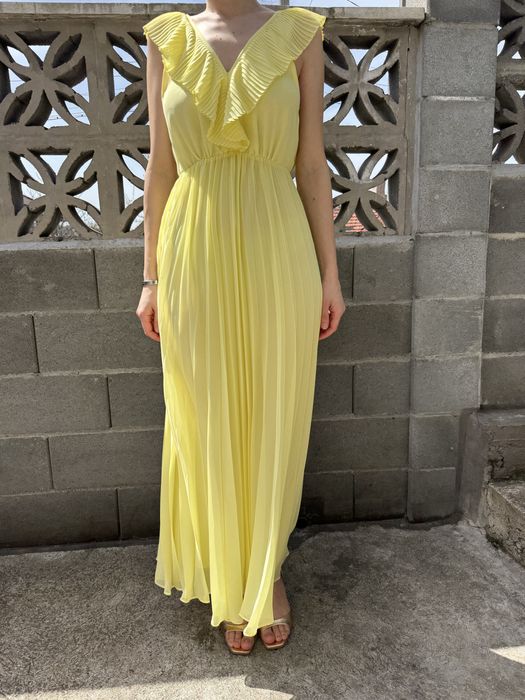 Жълта рокля Zara