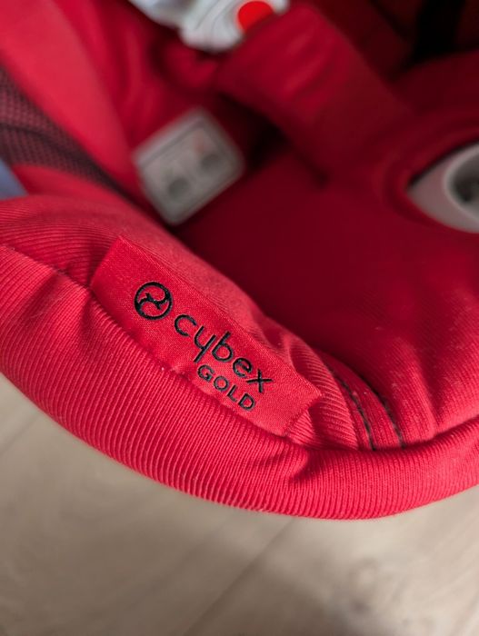 С БАЗА Cybex Aton M i-size Ferrari red