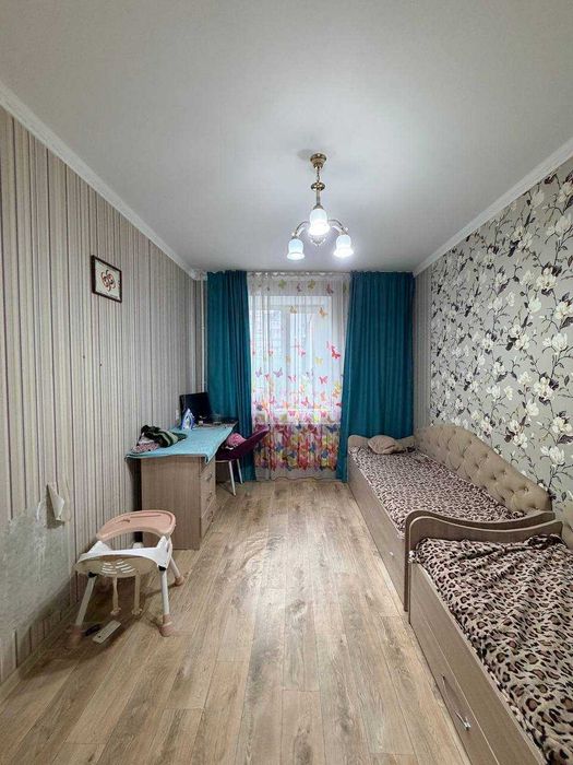 Продам 3-х ком. на Сатпаева 8