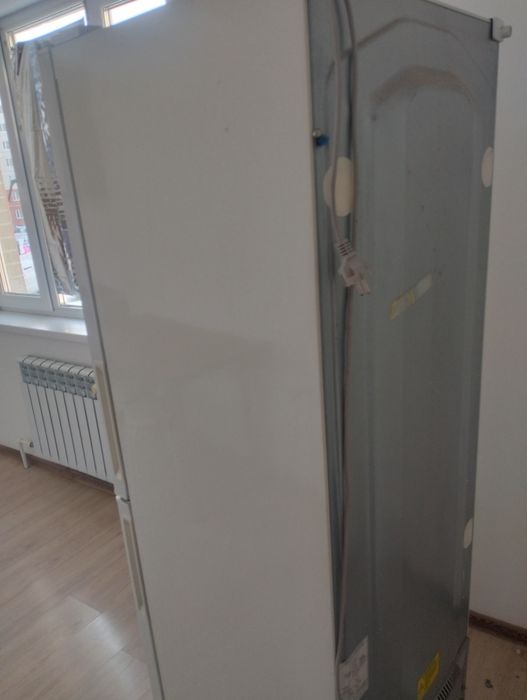 Холодильник LG 2011 года