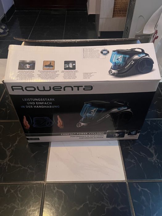 Aspirator fara sac ROWENTA Compact Power Cyclonic RO3731EA