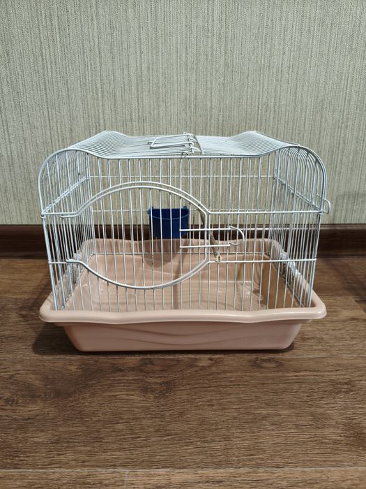 Продам клетки для мелких птиц.