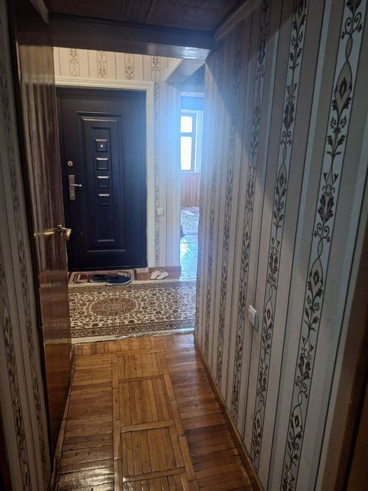 Продается 2 комнатная квартира ремонт Дружба Народов Камолон Ош