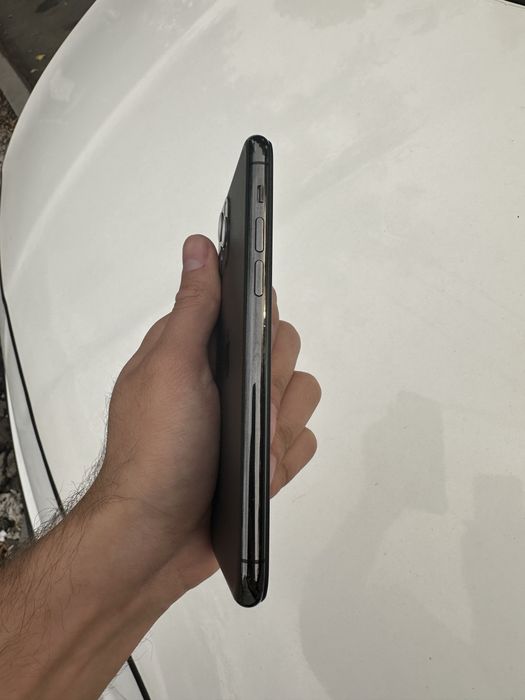 Продам IPhone 11 pro