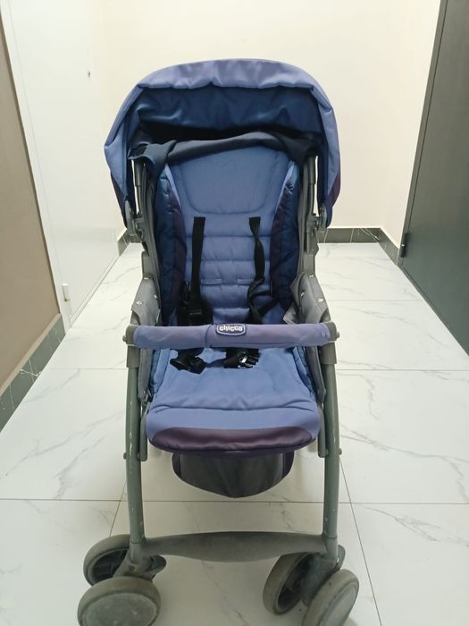Продам прогулочную коляску Chicco comfort