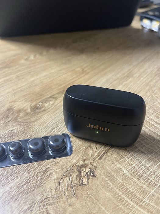 Кейс за слушалки Jabra elite 85t