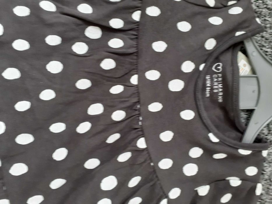 нови 2 броя комплект роклички за момиче 12-18месеца