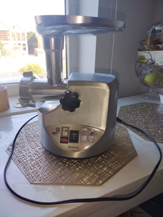 Электромясорубка Elenberg