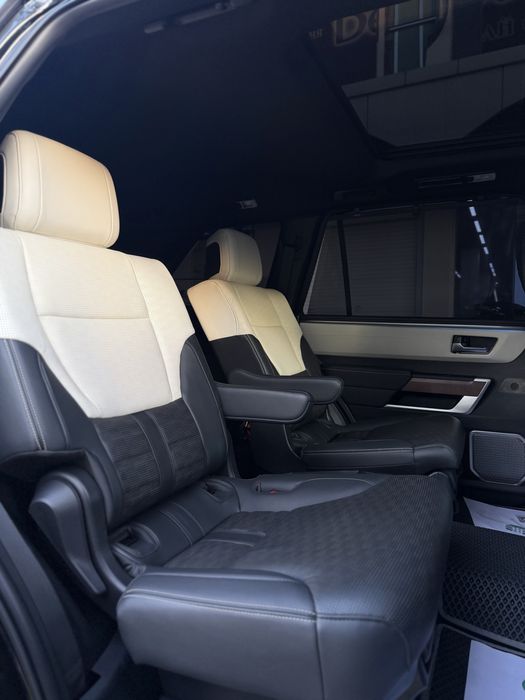 Toyota Sequoia 2023 — 7