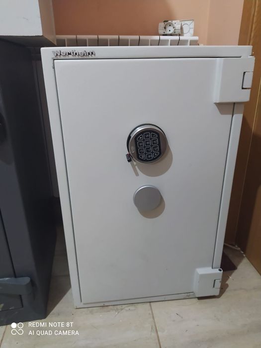 Seif, Lada de armament, Casa de bani diferite dimensiuni și modele