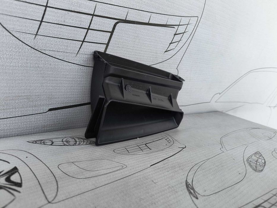 Deflector / Ghidaj Aer Bara Față Dreapta BMW Seria 1 E81 E82 E87 E88 2012 / 2007-2014 Cod OEM 13717547591 (5C2)