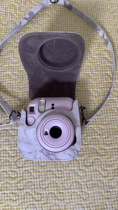 Продам Instax Mini 12