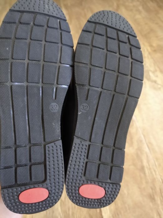 Продаются кожаные туфли