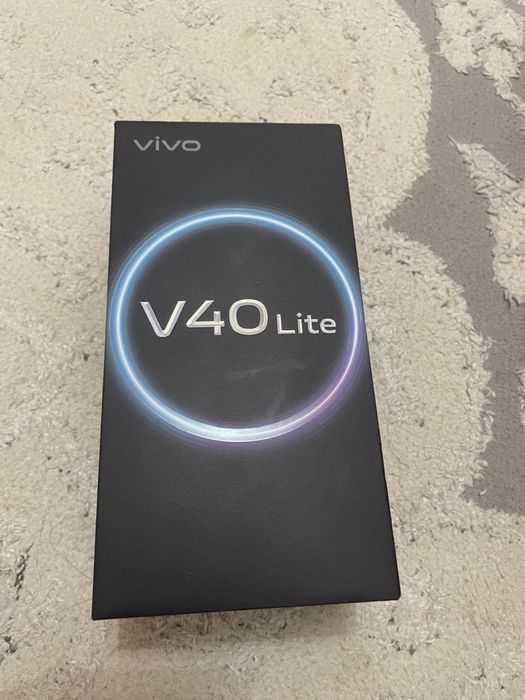 Продам Vivo v40 Lite