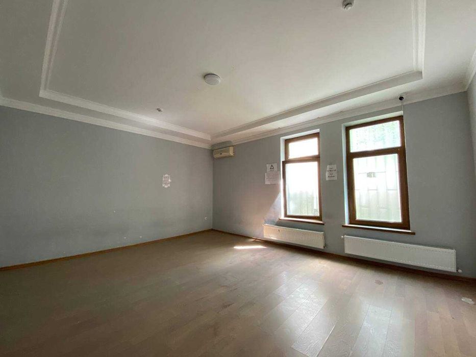 м.Х.Алимжана офис УЦ 2-этажа 554 м² 7-8 кабинетов 4 с/у двор 2-линия