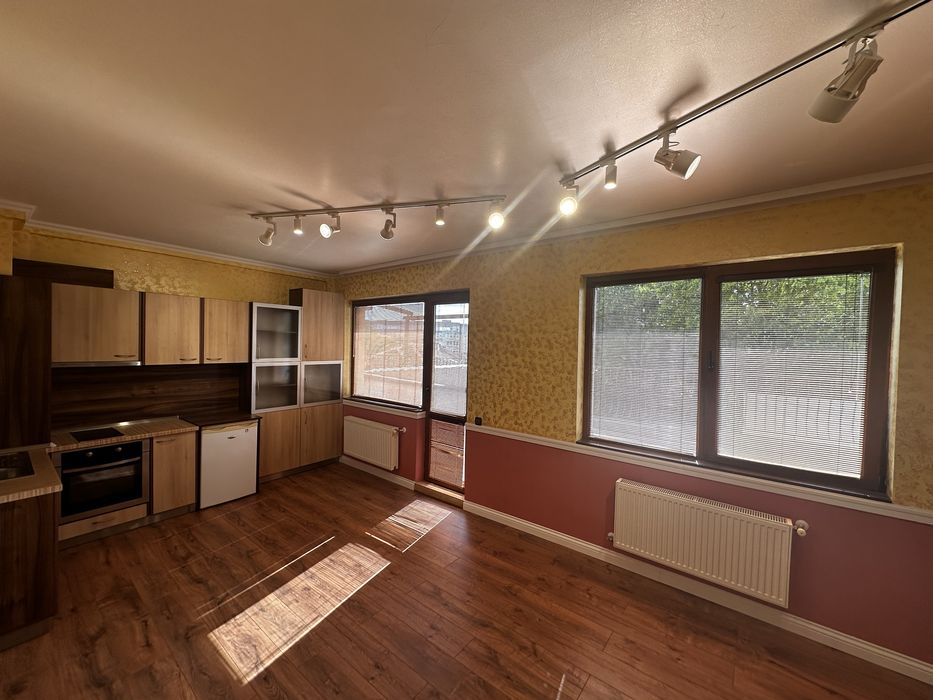 Продава се Двустаен апартамент в Русе, Здравец - 98 кв.м за 885 €/кв.м - Снимка #4