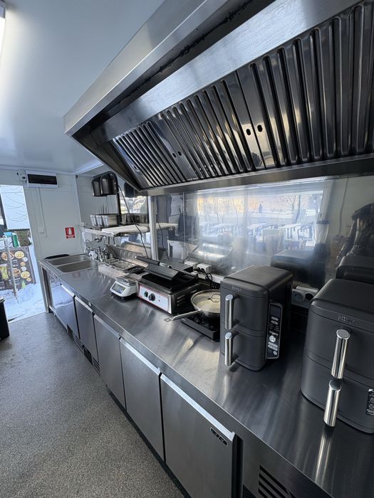 Vand afacere la cheie - rulota comerciala noua cu totul in garantie