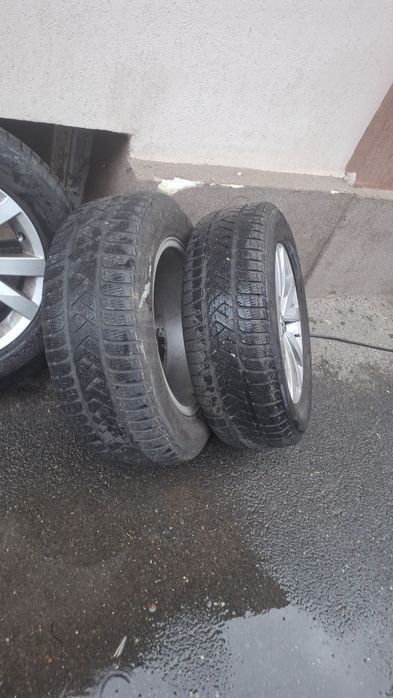 Jante aliaj b8 cu cauciucuri de iarnă