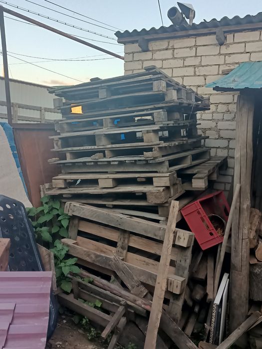 Продам палеты ..