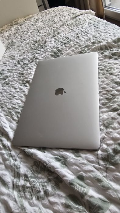 MacBook Pro 16” 2019 | i7 | 16GB RAM | Radeon Pro 5300M