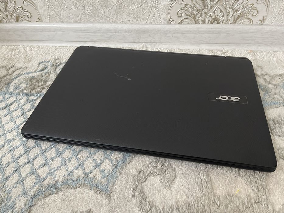 Продам ноутбук Acer Aspire Es1-571