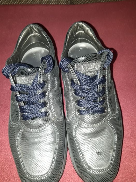 Vând adidasi barbati și damă..