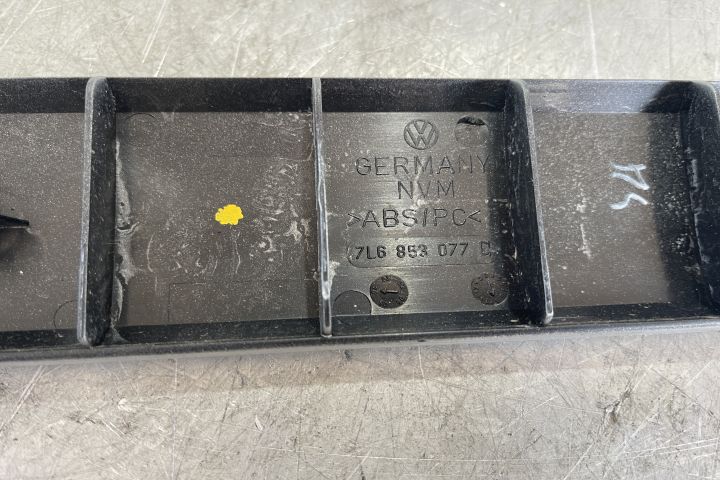 Buton blocare deblocare usi Volkswagen VW Touareg generatia 1 7L