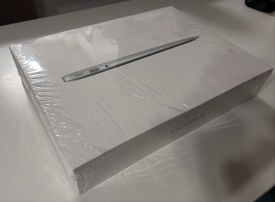 Vând MacBook Air, 126 gb