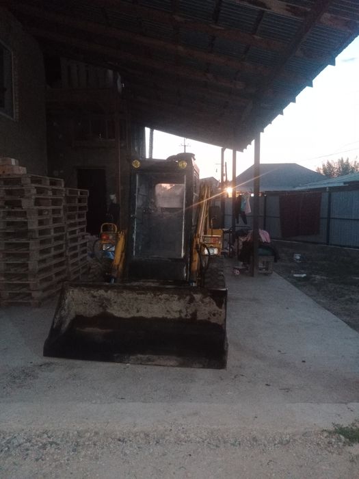 Бобеат погрузчик