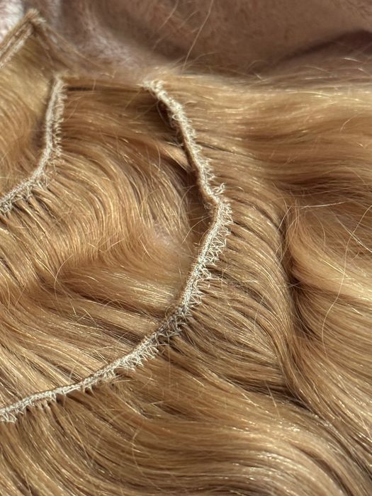 Естествена руска коса – 100 гр, weft, капси / пришиване, около 60 см