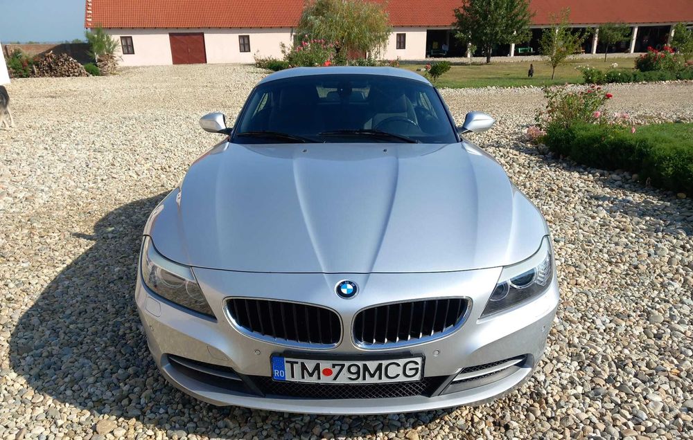 Vand auto BMW Z4 din 2012 ca nu nuoa,km 62000, 20.000.00 euro. Mai multe in detalii in privat