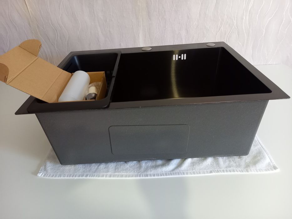 Врезная кухонная мойка