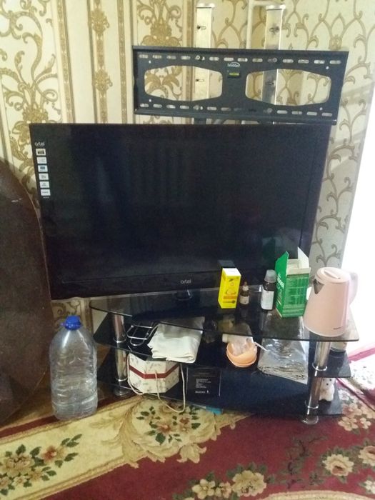 Artel telvizor +postavka