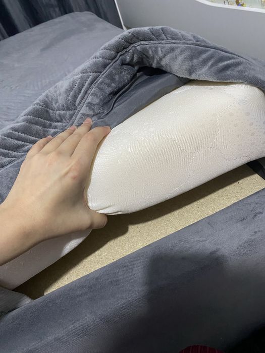 Двуспальная кровать с матрасом