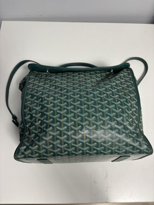 Goyard bag.