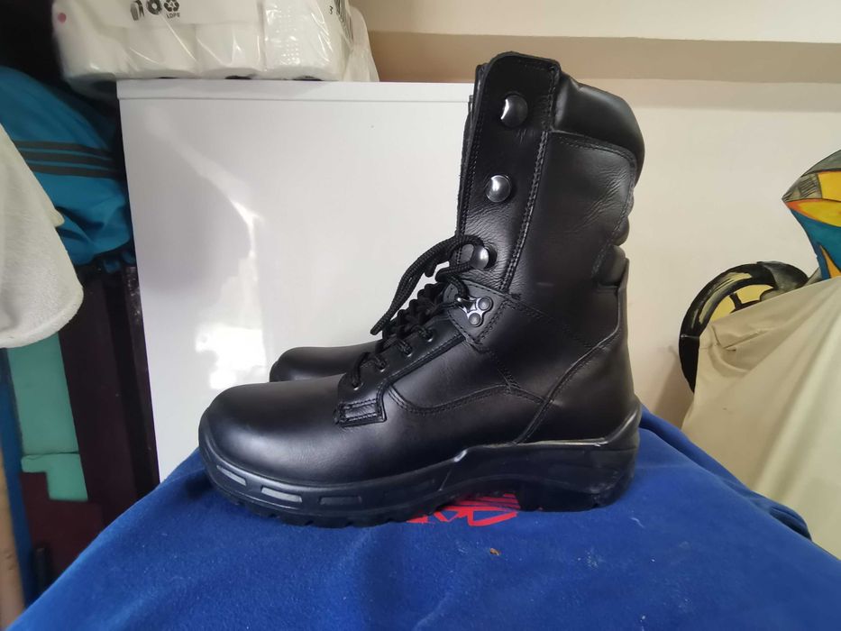 Полицейски кубинки