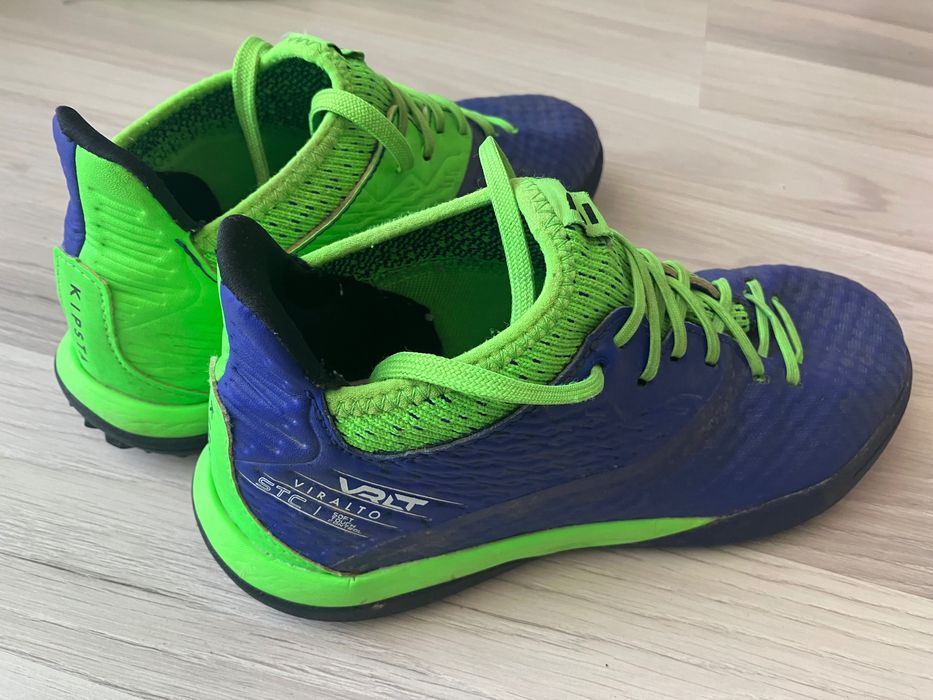 Ghete fotbal Decathlon, marimea 36
