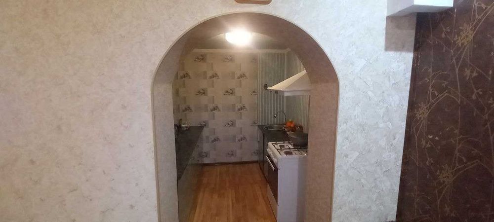 Olmaliqda 3 хонали Уй сотилади 3 xonali uy sotiladi