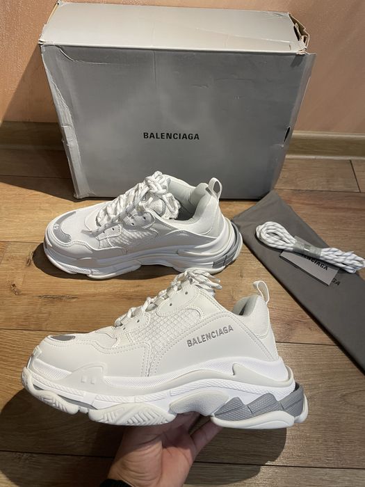 Balenciaga triple S 42