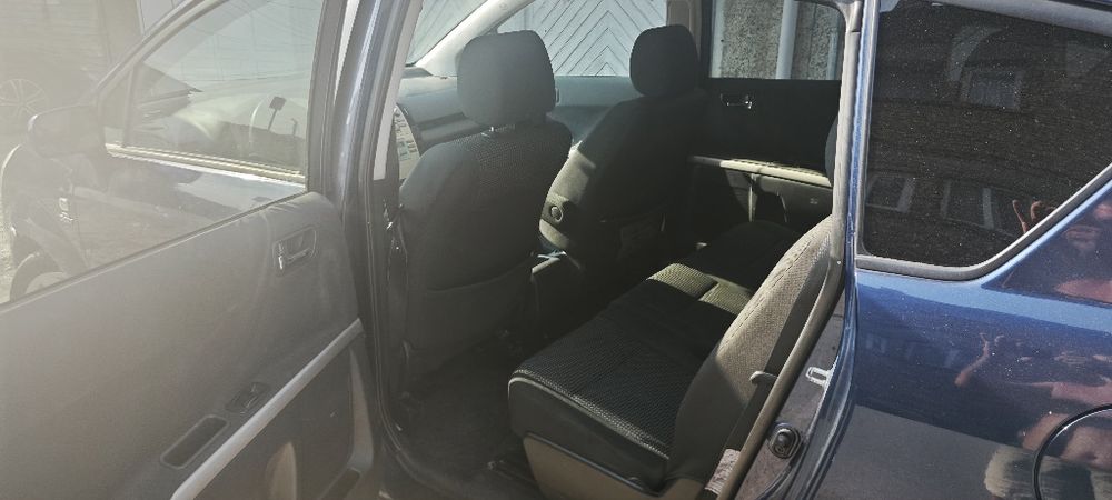 Тойота Корола версо