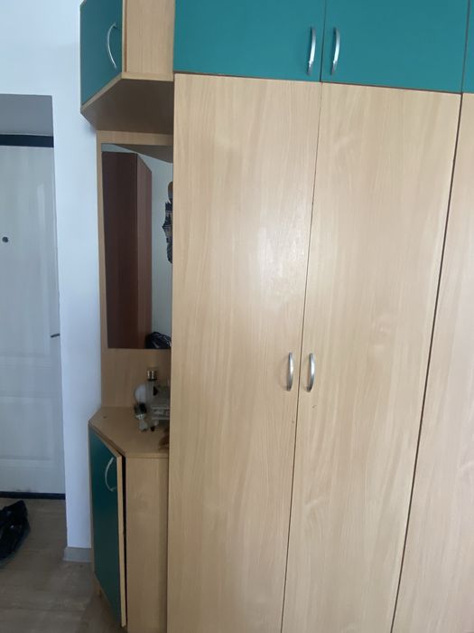 Продам шкаф в прихожую