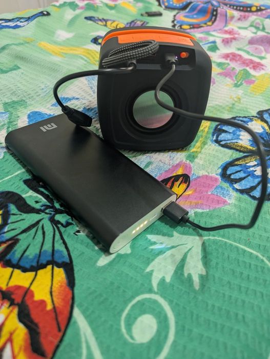 Комплект,батерия с колонка.