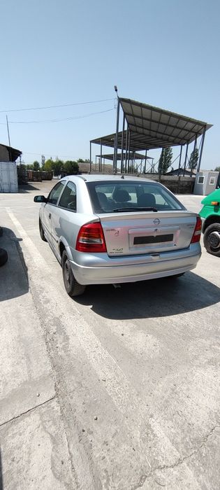 Dezmembrez Opel Astra g  1.7 diesel