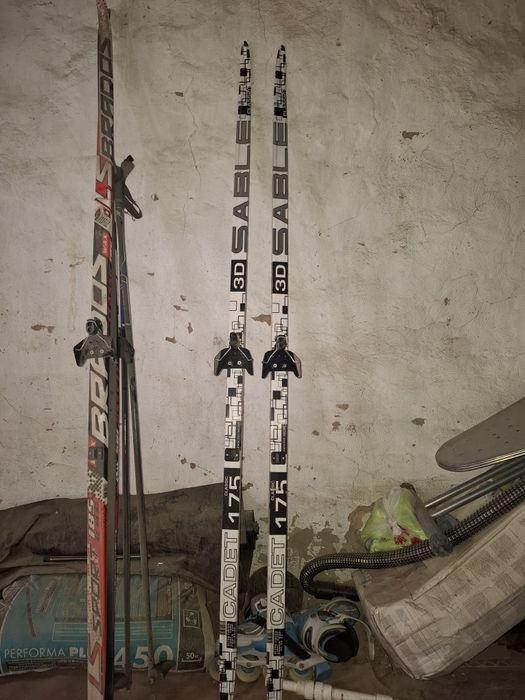 Продается лыжи хороший