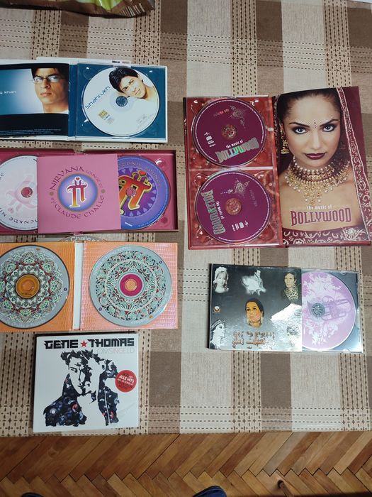 CD uri muzică în stare foarte bună