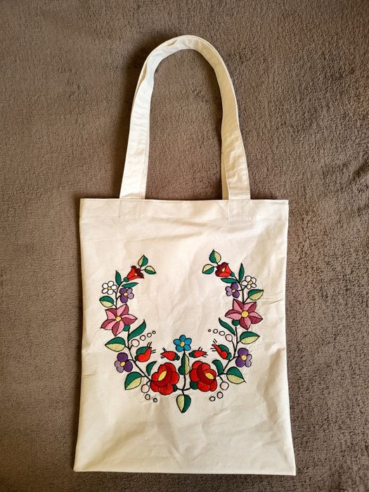 Sacoșă Brodată Manual