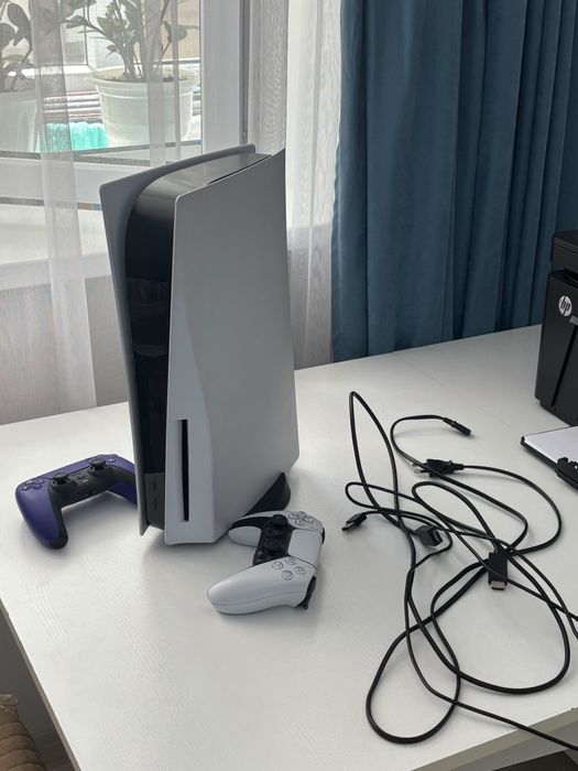 Продам Sony Play Station 5