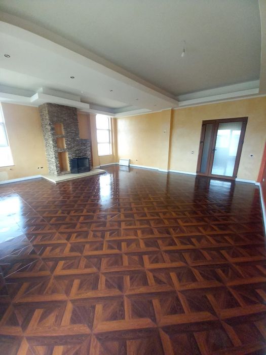 PENTHOUSE EXCLUSIVIST ÎN Craiova–761  MP   –piscina privată-KM 0